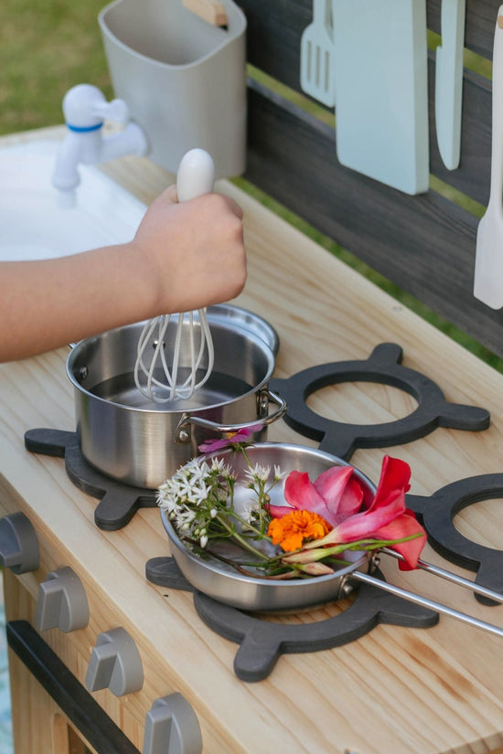 Backyard Chef Mud Kitchen