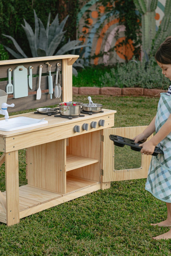 Backyard Chef Mud Kitchen